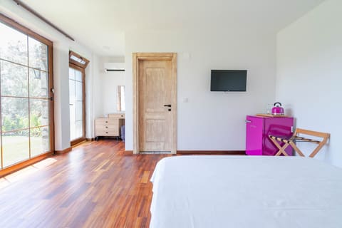 İncir room interior with garden view