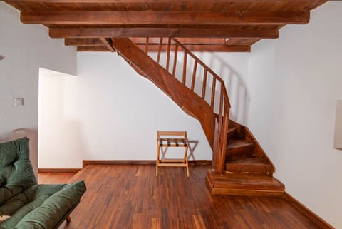 Kuća room wooden staircase and sitting area